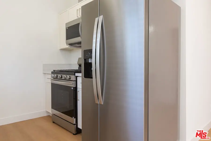 1445 N Mariposa Avenue, Los Angeles, CA 90027 - #2