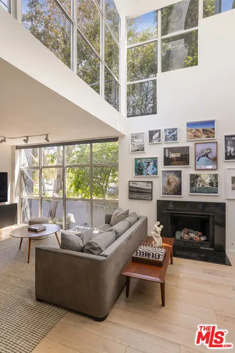 2433 28th Street #B, Santa Monica, CA 90405