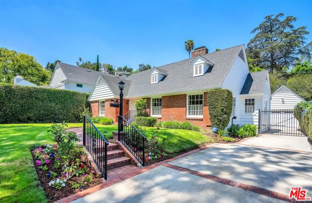 4049 Benedict Canyon Drive, Sherman Oaks, CA 91423 - #1