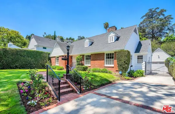 4049 Benedict Canyon Drive, Sherman Oaks, CA 91423