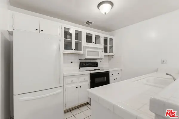 5414 Newcastle Avenue #19, Los Angeles, CA 91316