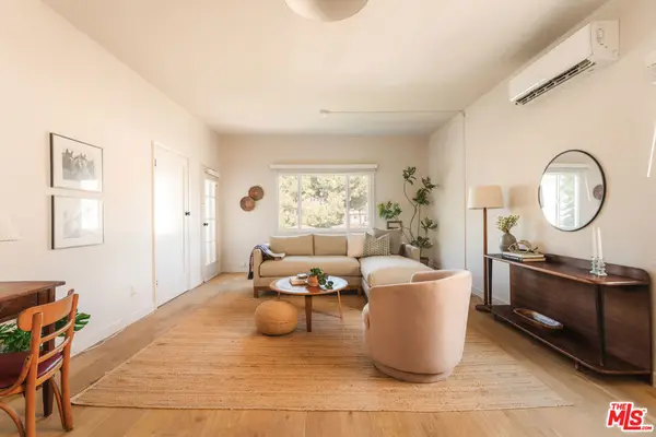 1224 1/2 N Hoover Street, Los Angeles, CA 90029