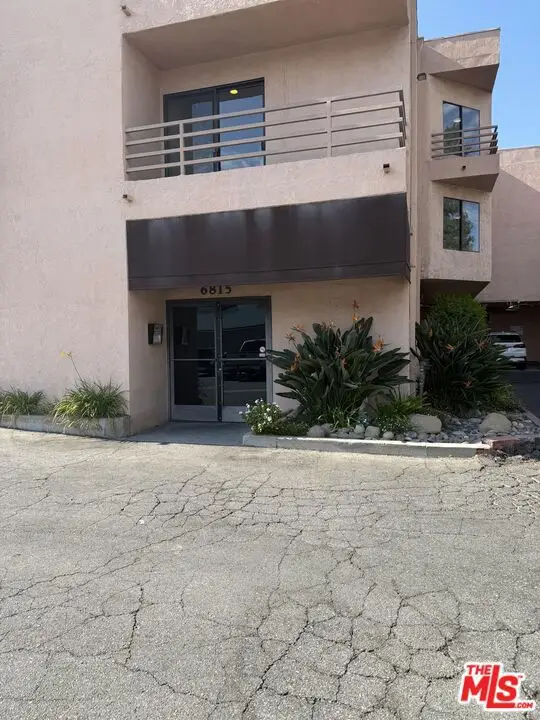 6815 Remmet Avenue #109, Los Angeles, CA 91303