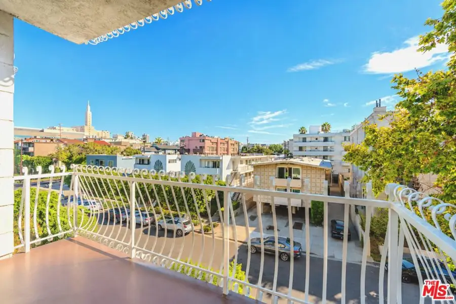 1915 Malcolm Avenue #301, Los Angeles, CA 90025 - #3