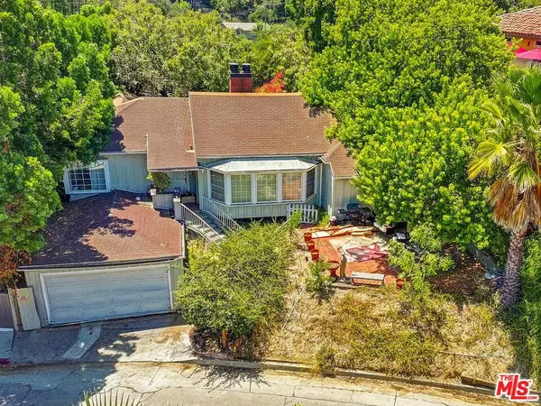 11662 Laurelwood Drive, Los Angeles, CA 91604