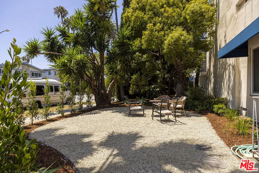 3722 Mentone Avenue, Los Angeles, CA 90034 - #3