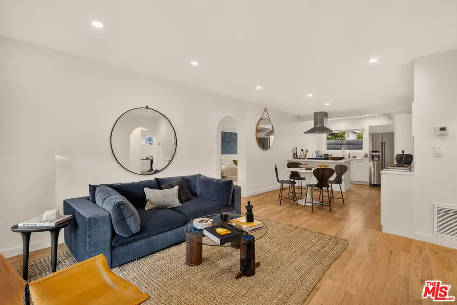 670 Olive Street, Venice, CA 90291 - #2