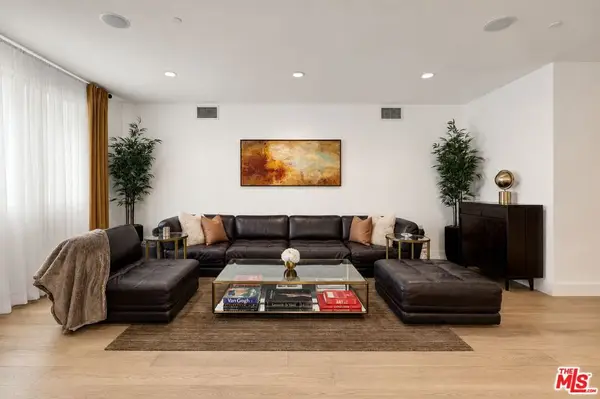 1304 Roxbury Drive #202, Los Angeles, CA 90035
