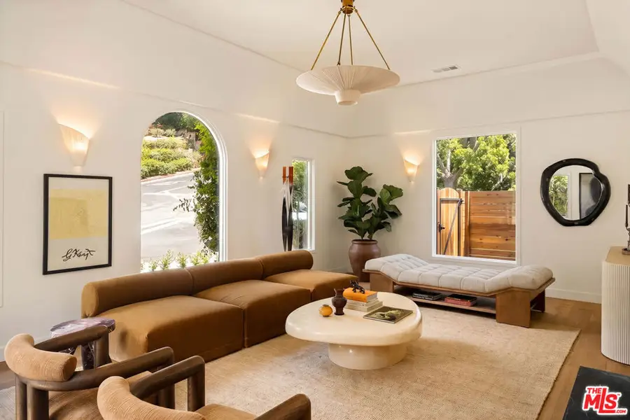 3141 E La Suvida Drive, Los Angeles, CA 90068 - #2