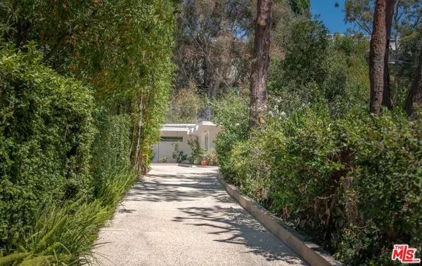 9031 Wonderland Park Avenue, Los Angeles, CA 90046