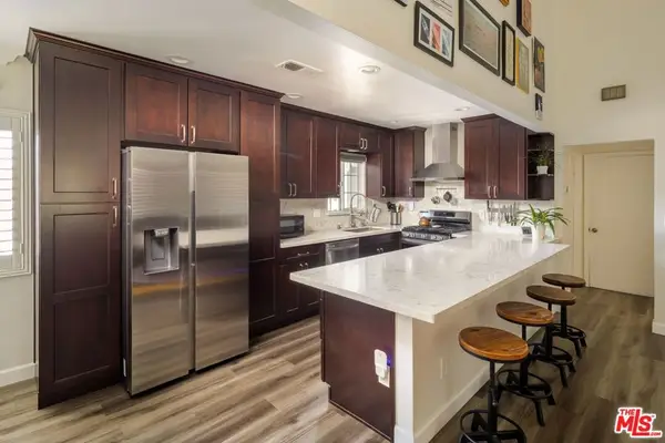 718 N Raymond Avenue #6, Pasadena, CA 91103