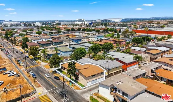 10242 S 10th Avenue, Inglewood, CA 90303