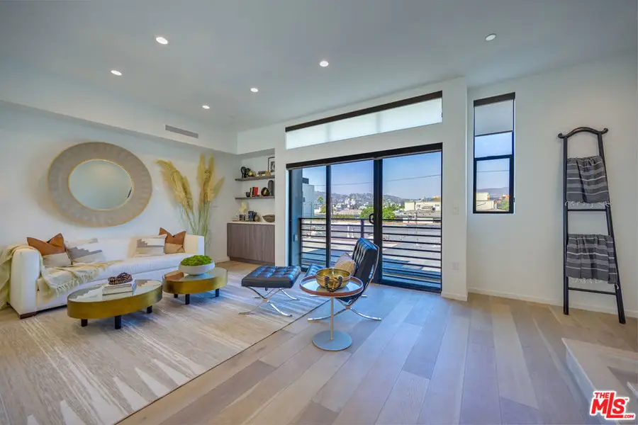 6501 W Flamingo Drive, Los Angeles, CA 90038 - #3