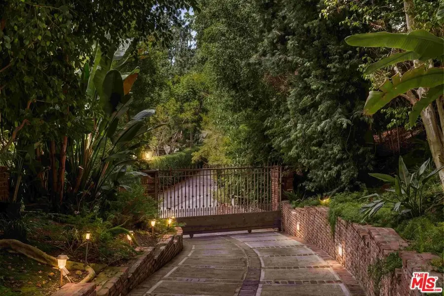 9911 Tower Lane, Los Angeles, CA 90210 - #3