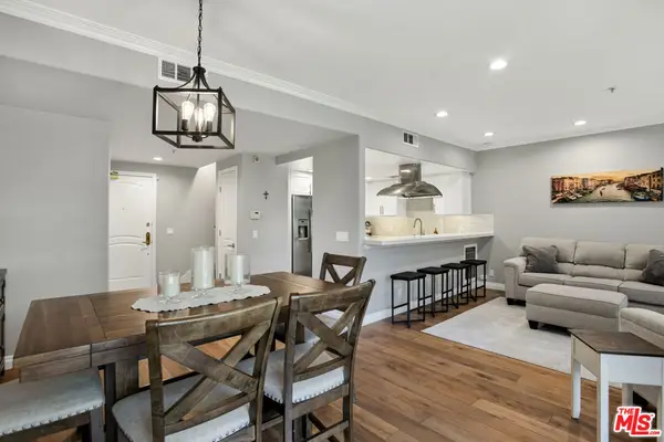 1426 N Laurel Avenue #110, West Hollywood, CA 90046