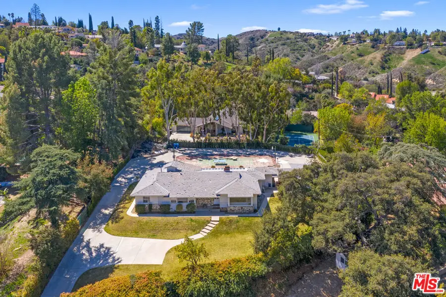 19630 Rosita Street, Tarzana, CA 91356 - #2