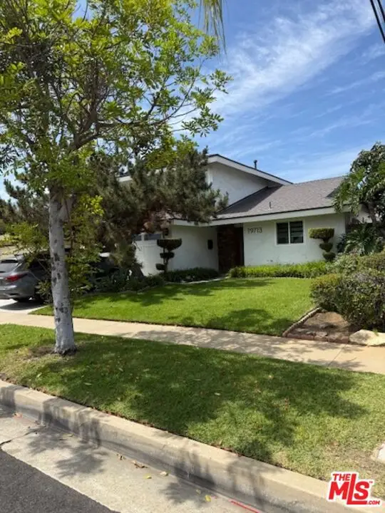 Address Withheld By Seller, Carson, CA 90746