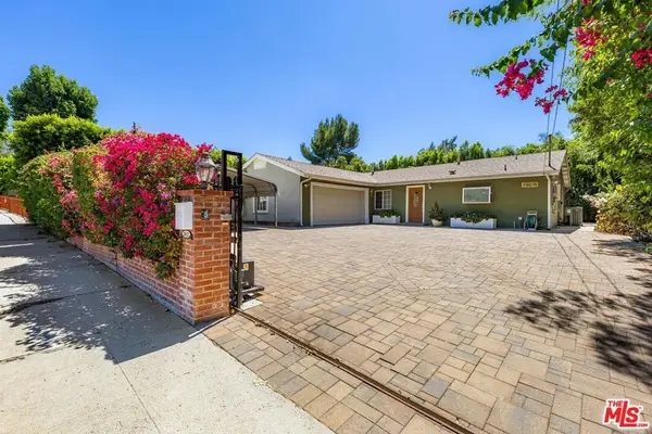 20628 Clark Street, Los Angeles, CA 91367