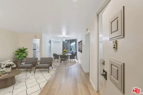 4255 W 5th Street #209, Los Angeles, CA 90020