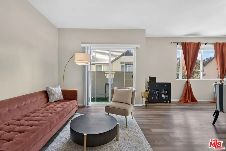 4600 Don Lorenzo Drive #4, Los Angeles, CA 90008 - #3