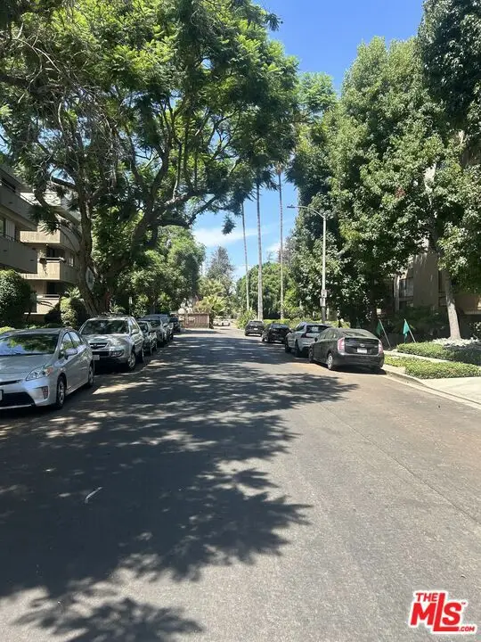 1424 Greenfield Avenue, Los Angeles, CA 90025 - #3