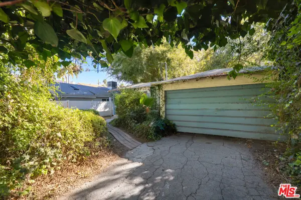 4480 Colbath Avenue, Los Angeles, CA 91423