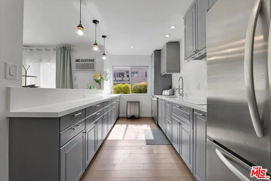 1233 N Laurel Avenue #114, West Hollywood, CA 90046 - #3