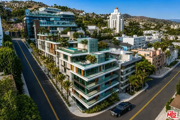 8420 W Sunset Boulevard #107, West Hollywood, CA 90069