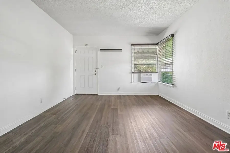 11335 Califa Street, North Hollywood, CA 91601 - #3