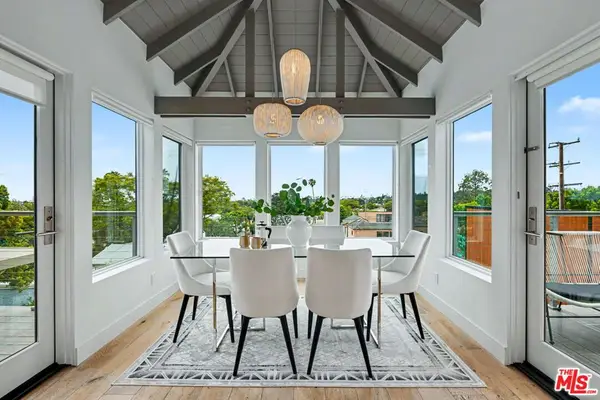922 Berkeley Street, Santa Monica, CA 90403