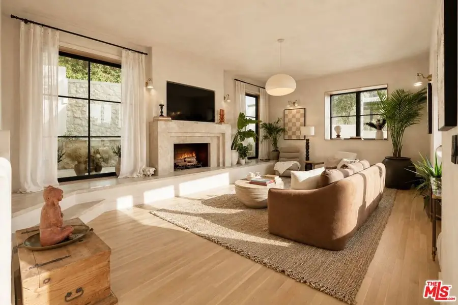 8855 Hollywood Boulevard, Los Angeles, CA 90069 - #3