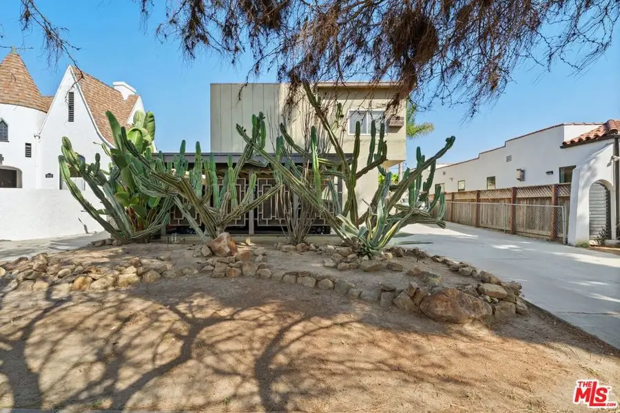 1642 S Orange Drive, Los Angeles, CA 90019 - #2