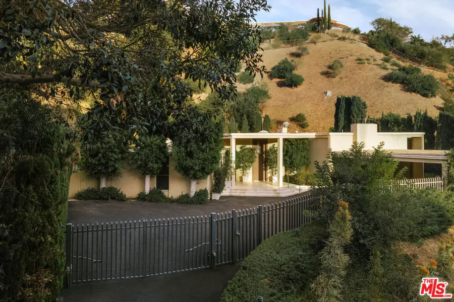 1058 N Hillcrest Road, Beverly Hills, CA 90210 - #2