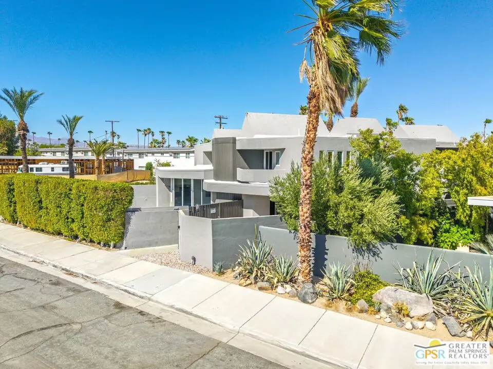 2286 N Junipero Avenue, Palm Springs, CA 92262 - #1