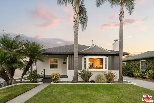 8216 Mcconnell Avenue, Los Angeles, CA 90045