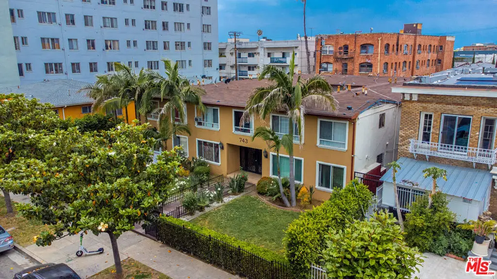 743 S Berendo Street, Los Angeles, CA 90005 - #1