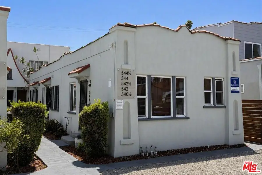 536 W 48th Street, Los Angeles, CA 90037 - #2