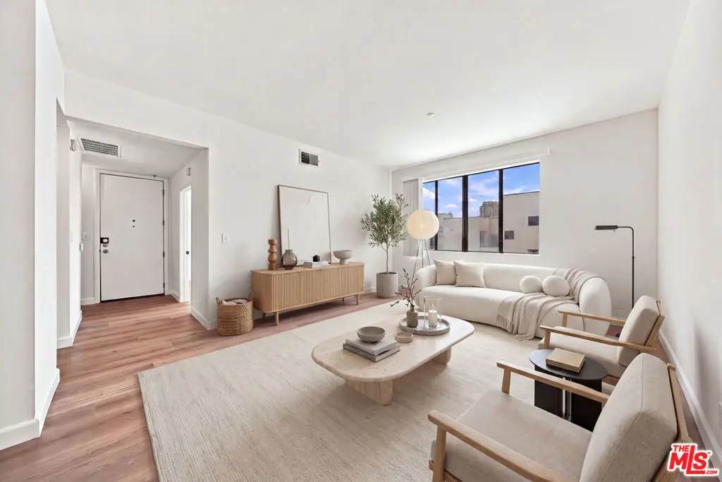 533 S St Andrews Place #404, Los Angeles, CA 90020 - #1