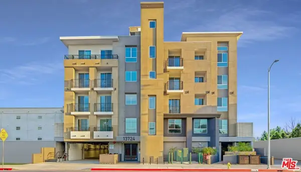 13724 Victory Boulevard, Los Angeles, CA 91401