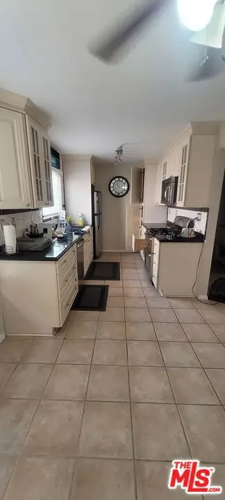 6908 Remmet Avenue #8, Los Angeles, CA 91303