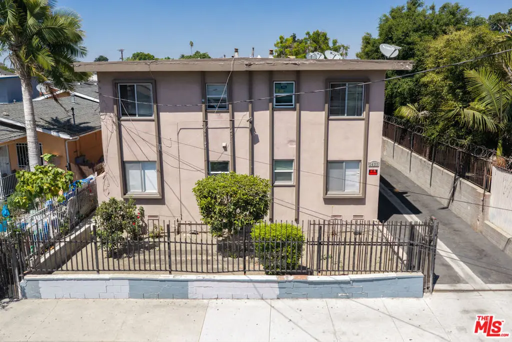 1433 E 61st Street, Los Angeles, CA 90001 - #1