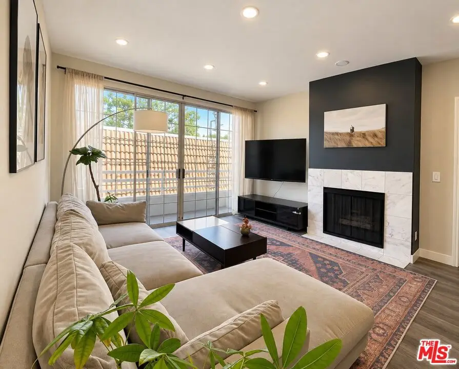 810 S Lucerne Boulevard #203, Los Angeles, CA 90005 - #2