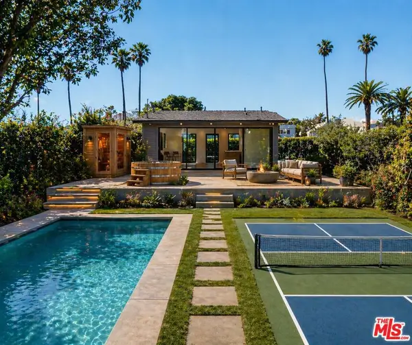 408 Linnie Canal, Venice, CA 90291