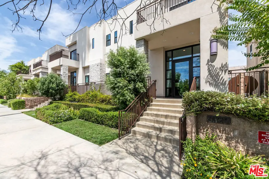 18723 Redwing Street, Tarzana, CA 91356 - #2
