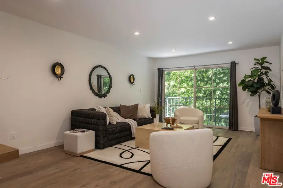 1045 N Kings Road #107, West Hollywood, CA 90069 - #2