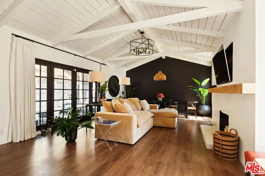 4550 S Mullen Avenue, Los Angeles, CA 90043 - #3
