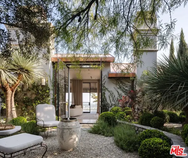 9360 Readcrest Drive, Beverly Hills, CA 90210