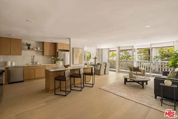 848 N Kings Road #208, West Hollywood, CA 90069