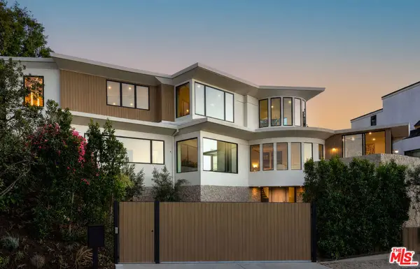 3858 Buena Park Drive, Studio City, CA 91604