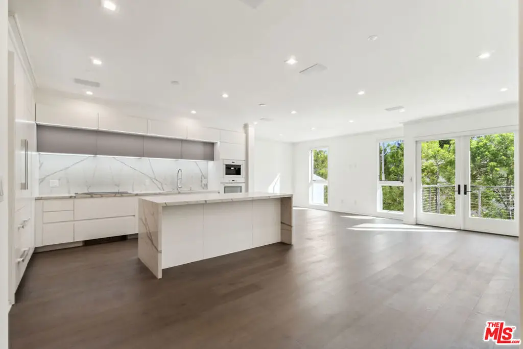 132 N Swall Drive #202, Los Angeles, CA 90048 - #1